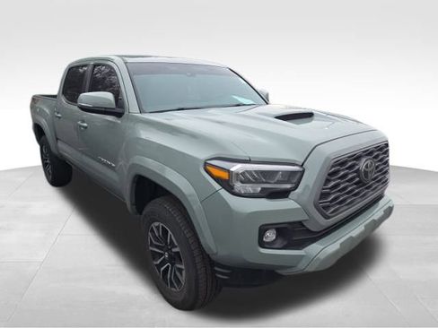 Used 2023 Toyota Tacoma TRD Sport w/ Technology Package image 9