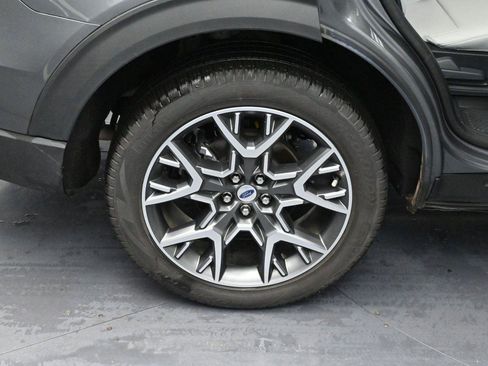 Used 2025 Ford Explorer Platinum w/ Ultimate Package AWD/4WD image 37