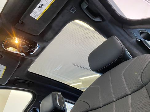 New 2026 BMW 740i xDrive image 14