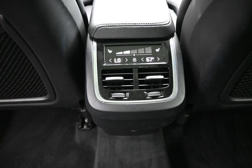 Used 2020 Volvo XC60 T5 Inscription w/ Protection Package Premier AWD/4WD image 13