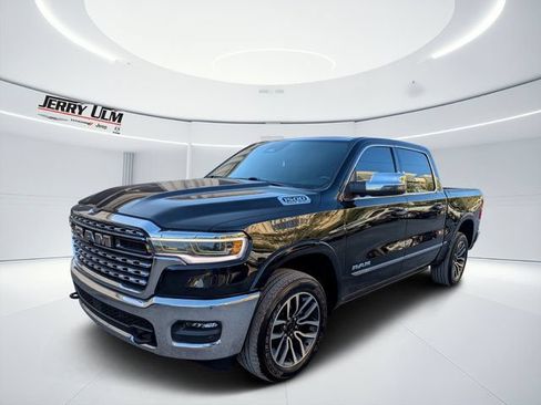 Used 2025 RAM 1500 Limited AWD/4WD image 7