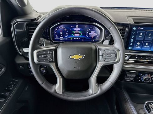 Used 2022 Chevrolet Silverado 1500 LTZ AWD/4WD image 11