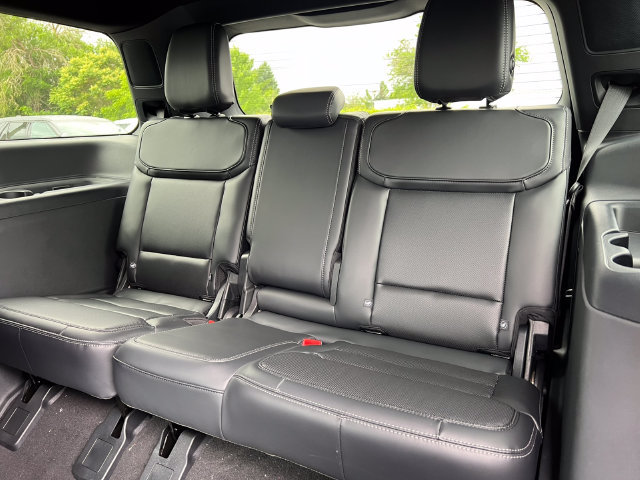 New 2026 Ford Expedition Platinum w/ Stealth Performance Package AWD/4WD image 7