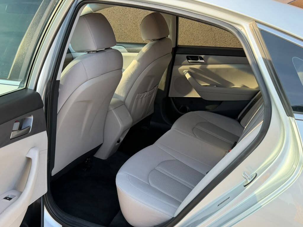Used 2018 Hyundai Sonata SE FWD image 19