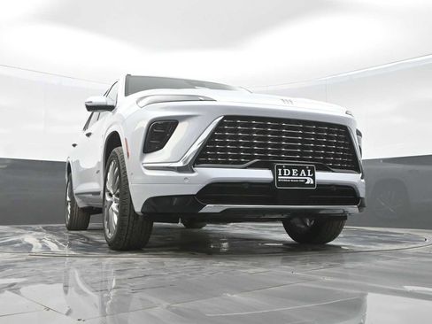 Used 2026 Buick Enclave Avenir w/ Super Cruise Package image 29