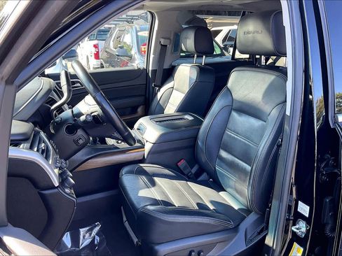 Used 2019 GMC Yukon Denali w/ Denali Ultimate Package image 23
