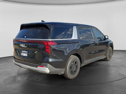 Used 2026 Kia Carnival FWD image 9