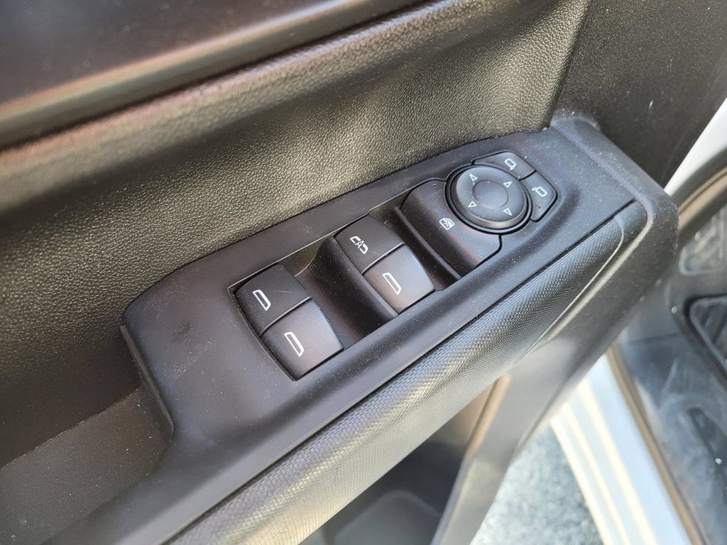 Used 2023 Chevrolet Silverado 1500 Custom RWD image 17