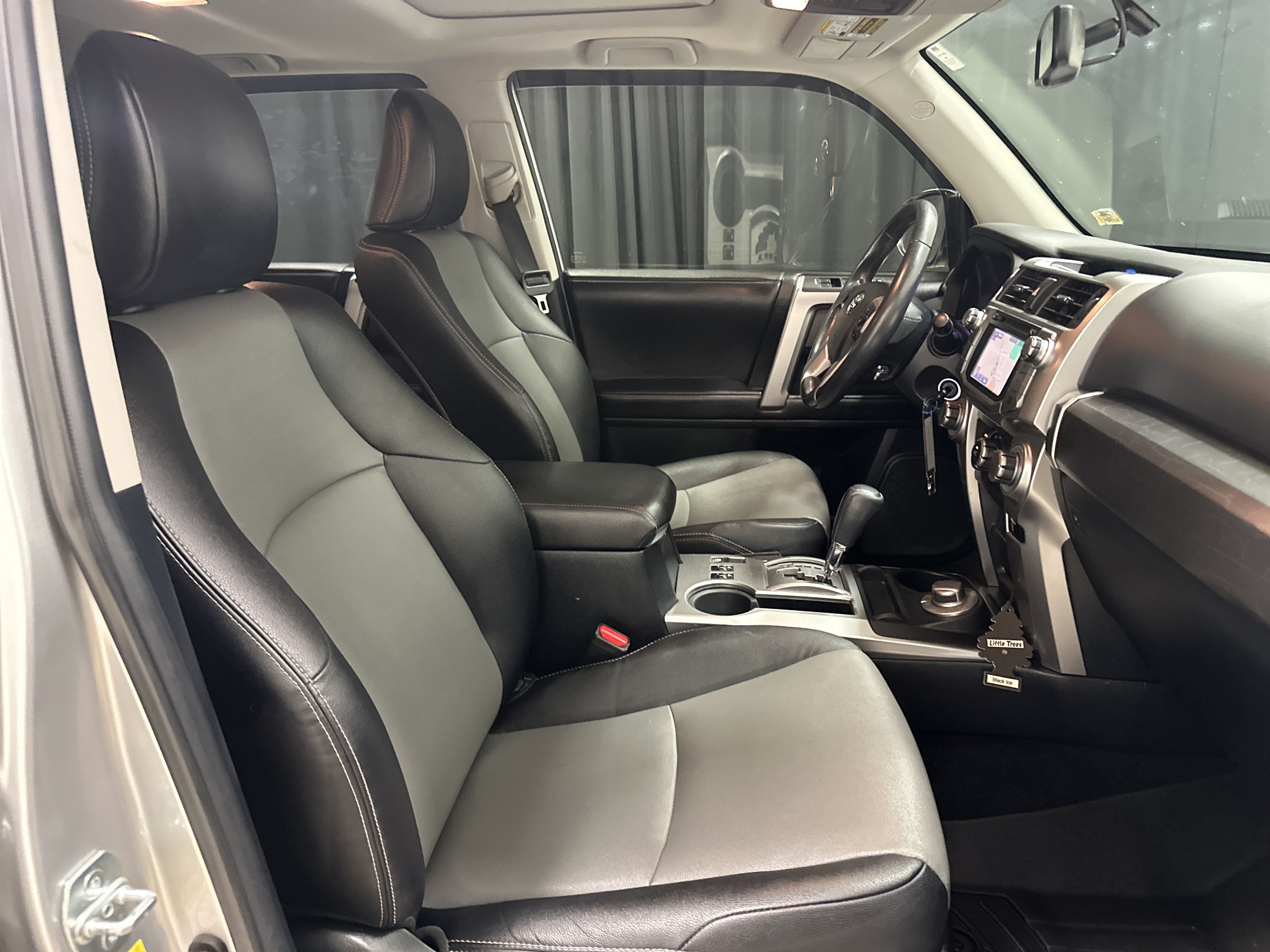 Used 2016 Toyota 4Runner SR5 Premium w/ Convenience Package AWD/4WD image 33