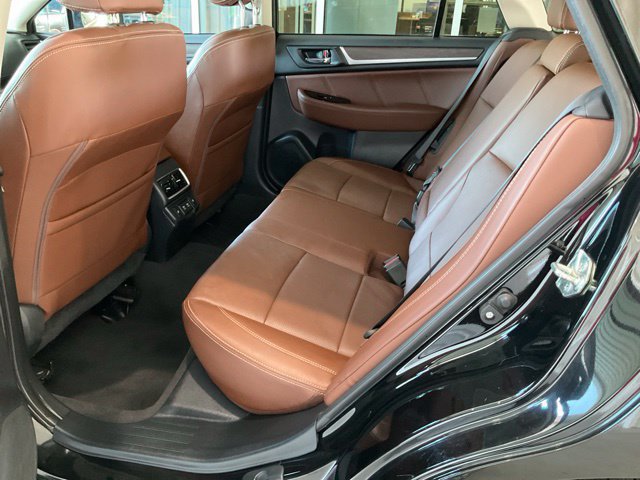 Used 2019 Subaru Outback 3.6R Touring AWD/4WD image 18