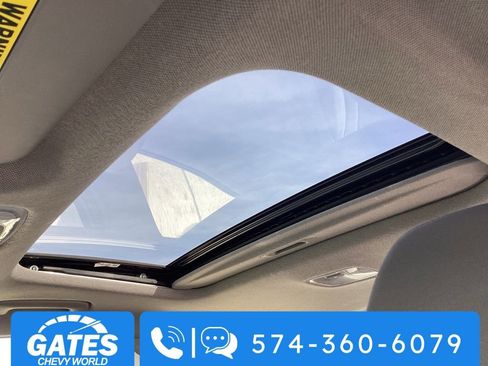 Used 2025 Hyundai Elantra SEL FWD image 4