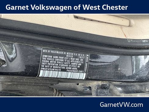 Used 2018 Volkswagen Beetle 2.0T SE FWD image 4