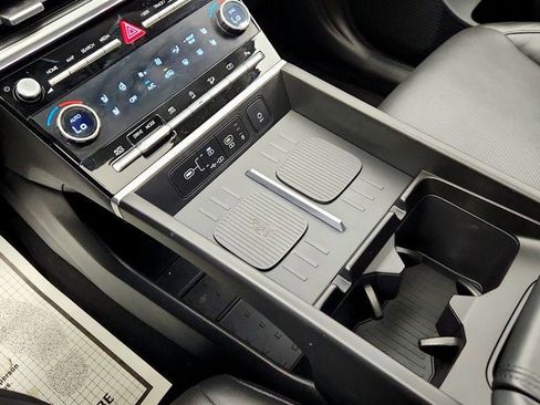 Used 2024 Hyundai Santa Fe Limited AWD/4WD image 17