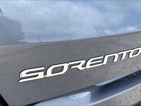 Certified 2024 Kia Sorento S image 30