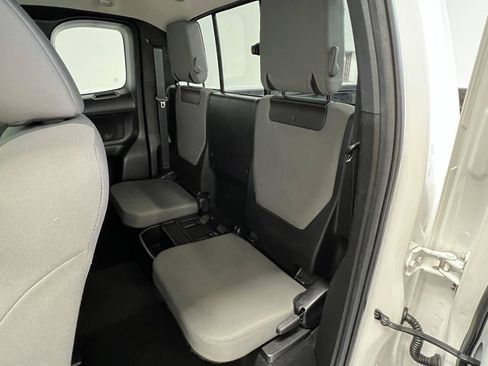 Used 2021 Toyota Tacoma SR RWD image 10