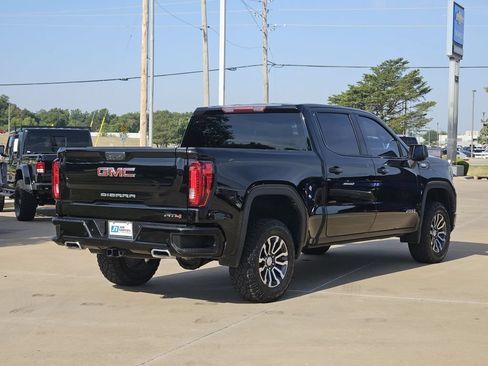 Used 2023 GMC Sierra 1500 AT4 AWD/4WD image 7