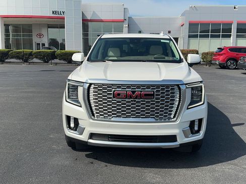 Used 2023 GMC Yukon XL Denali w/ Denali Reserve Package AWD/4WD image 2
