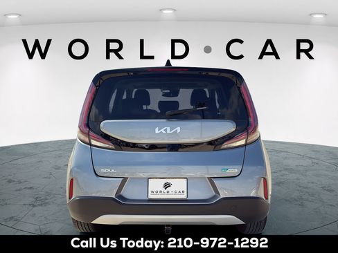 Certified 2025 Kia Soul EX FWD image 14