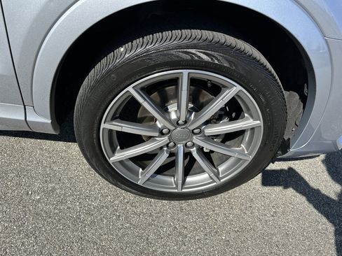 Used 2018 Audi Q3 2.0T Premium Plus w/ Premium Plus Package AWD/4WD image 25