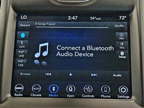 Used 2018 Chrysler 300 Limited image 23