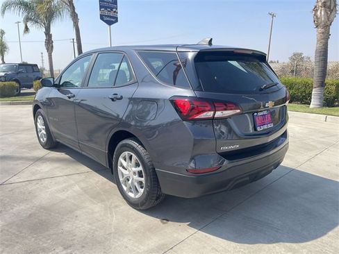 Used 2022 Chevrolet Equinox LS image 6
