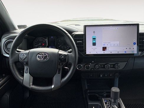 Used 2020 Toyota Tacoma TRD Sport w/ Blackout Package AWD/4WD image 2