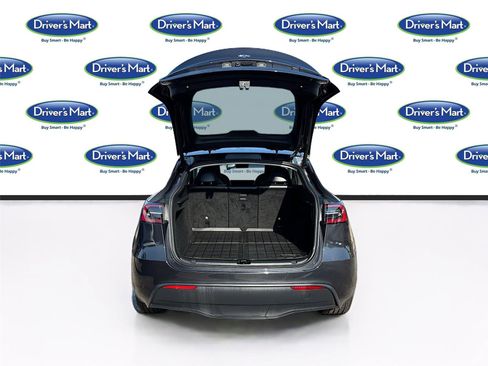 Used 2025 Tesla Model Y Long Range RWD image 26