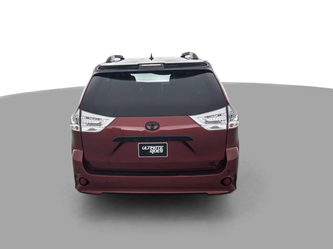 Used 2020 Toyota Sienna SE w/ Nightshade Edition AWD/4WD image 6