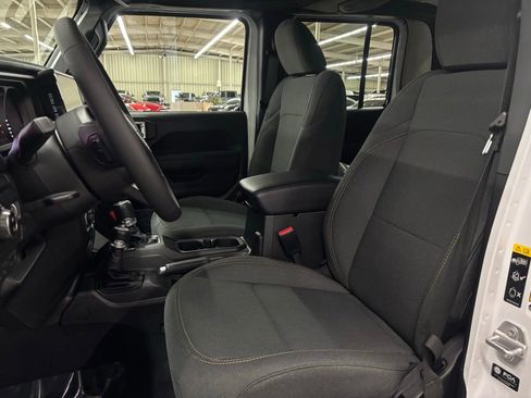 New 2026 Jeep Gladiator Sport image 11