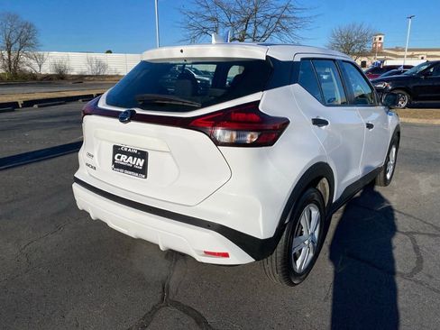 Used 2021 Nissan Kicks S image 6