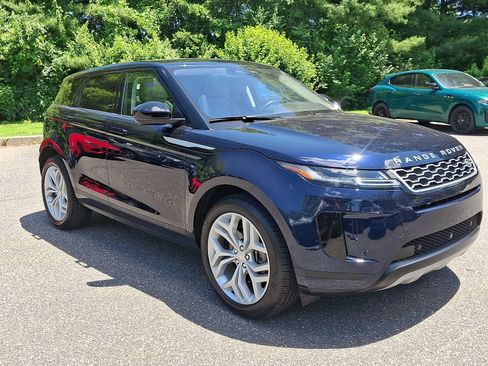 Used 2021 Land Rover Range Rover Evoque SE AWD/4WD image 3