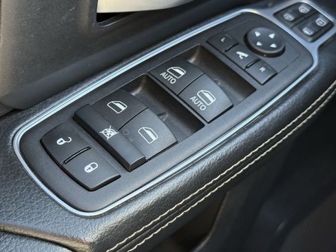 Used 2024 RAM 2500 Big Horn w/ Bed Utility Group image 26