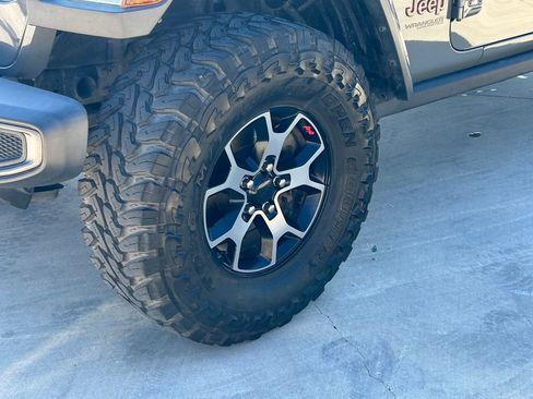 Used 2019 Jeep Wrangler Unlimited Rubicon AWD/4WD image 9