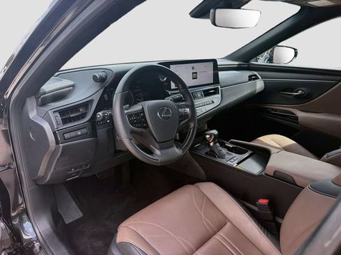 Used 2025 Lexus ES 300h w/ Accessory Package (Z2) FWD image 26