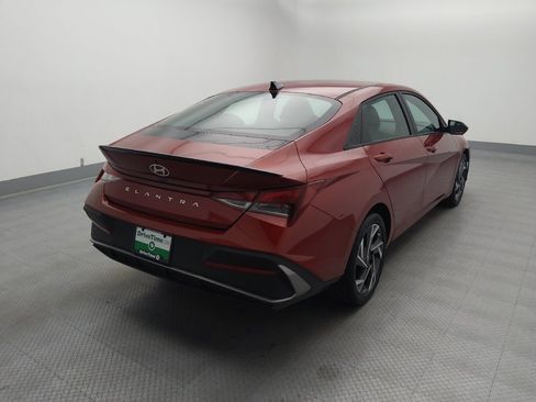 Used 2025 Hyundai Elantra Sport FWD image 7