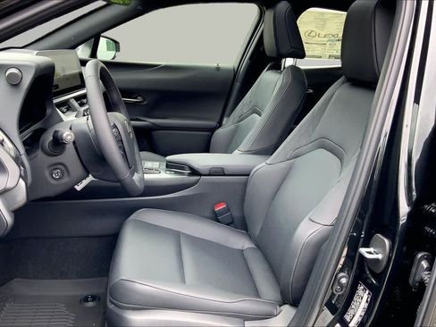New 2026 Lexus UX 300h AWD image 9