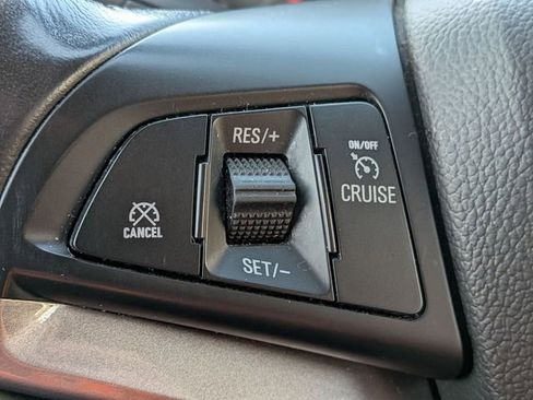 Used 2022 Chevrolet Trax LT w/ LT Convenience Package image 20