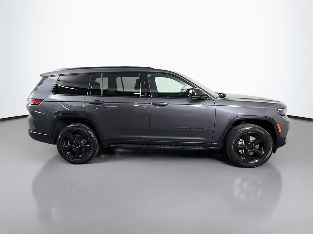 Used 2024 Jeep Grand Cherokee L Altitude AWD/4WD image 8