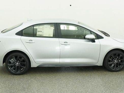 Used 2026 Toyota Corolla SE w/ SE Premium Package FWD image 44