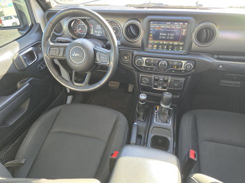 Used 2022 Jeep Gladiator Sport image 31