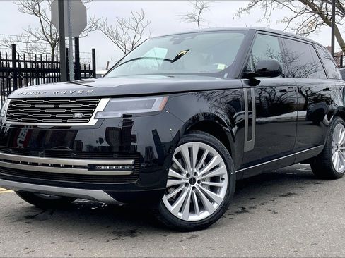 New 2026 Land Rover Range Rover Long Wheelbase SE AWD/4WD image 1