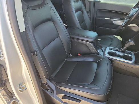 Used 2019 Chevrolet Colorado ZR2 image 38