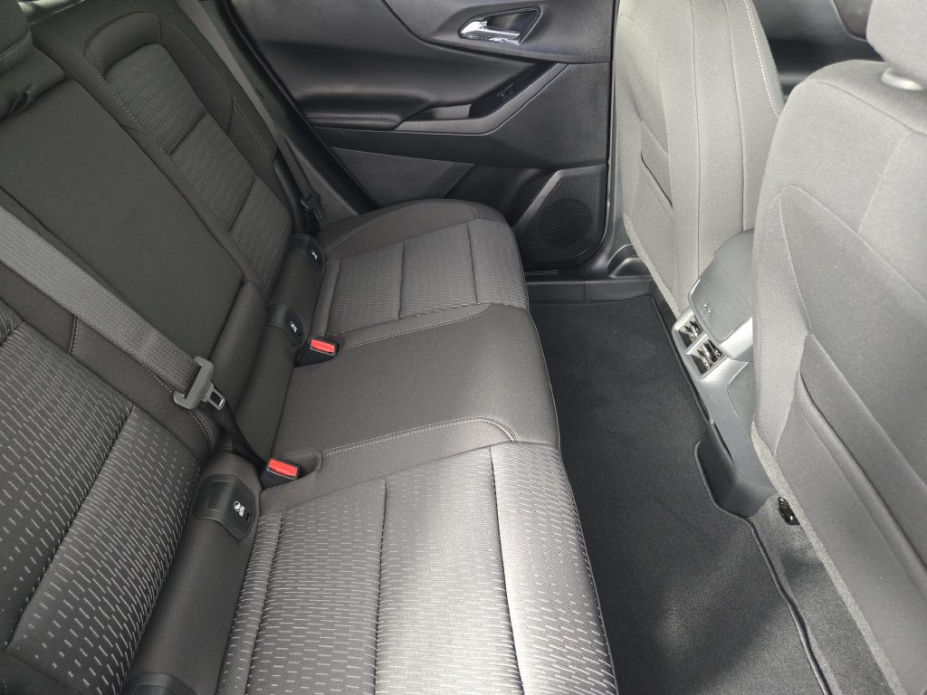 New 2027 Chevrolet Equinox LT w/ Midnight Edition FWD image 35