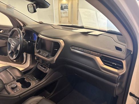 Used 2023 GMC Acadia Denali image 24