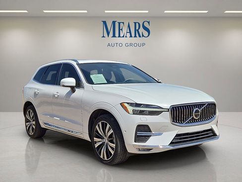 Used 2023 Volvo XC60 B5 Plus image 8