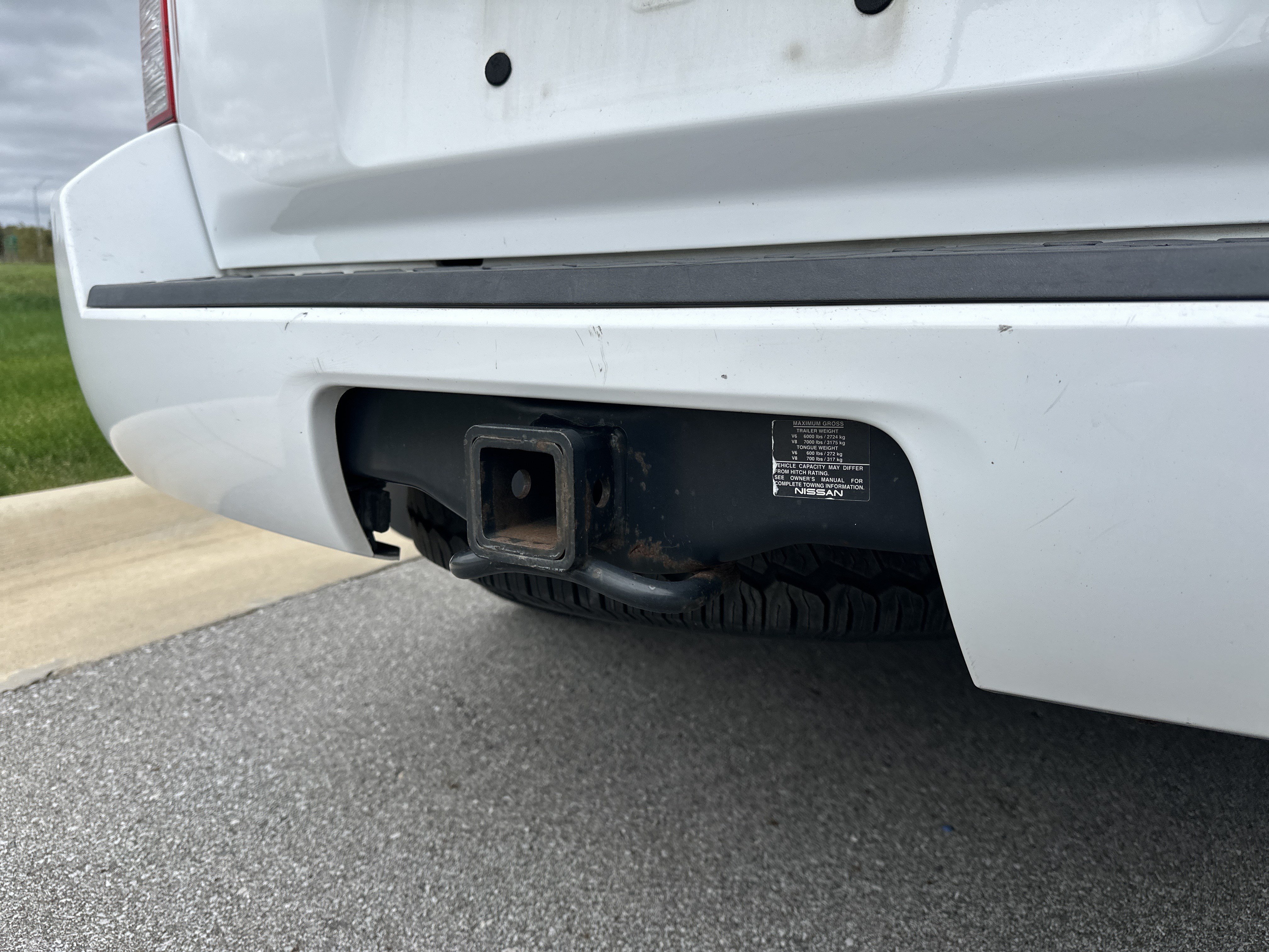 Used 2012 Nissan Pathfinder SV AWD/4WD image 10