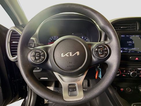 Used 2022 Kia Soul LX w/ Technology Package image 13