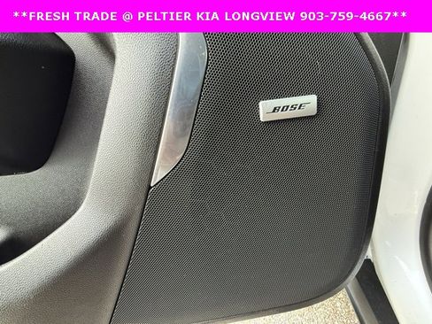 Used 2021 GMC Yukon XL SLT w/ SLT Luxury Plus Package image 12