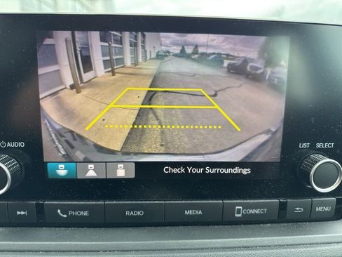 Used 2023 Honda Accord EX image 16