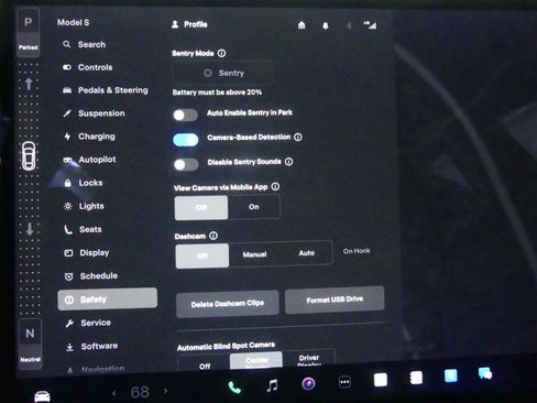 Used 2021 Tesla Model S Plaid image 15